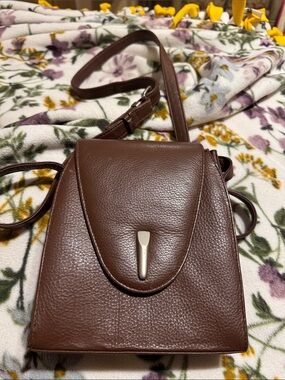 Borella Classic Brown Crossbody Bag